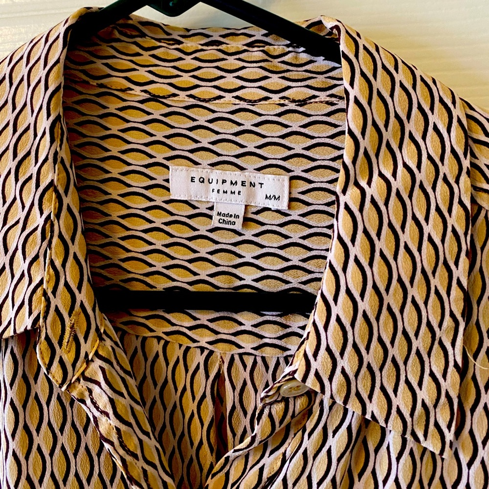 Worn twice. Very good condition